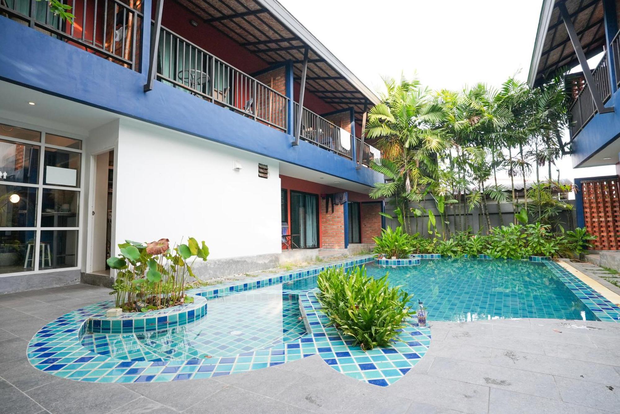 צ'אלונג Kraam Silhouette Hotel And Cafe Phuket מראה חיצוני תמונה