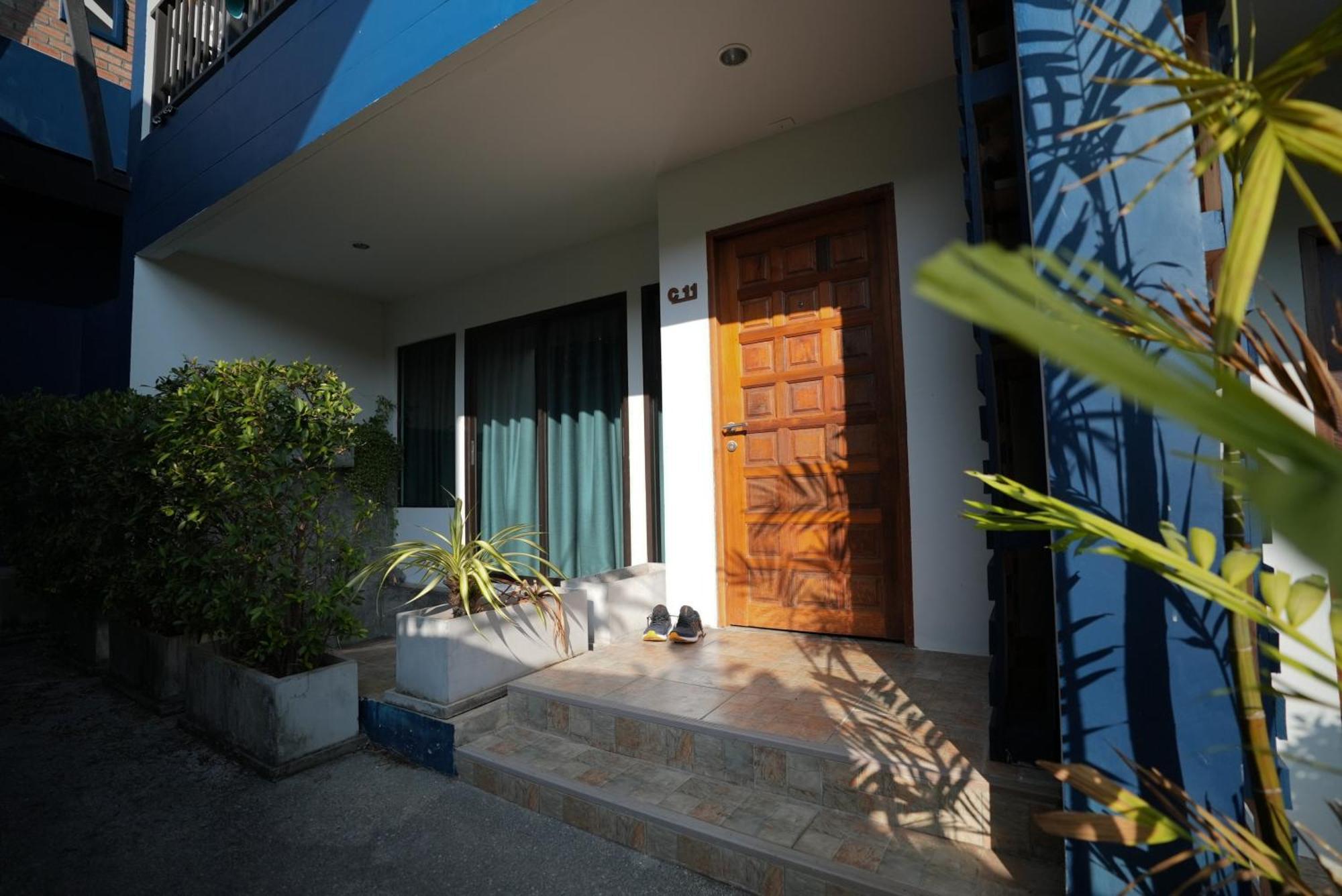 צ'אלונג Kraam Silhouette Hotel And Cafe Phuket מראה חיצוני תמונה