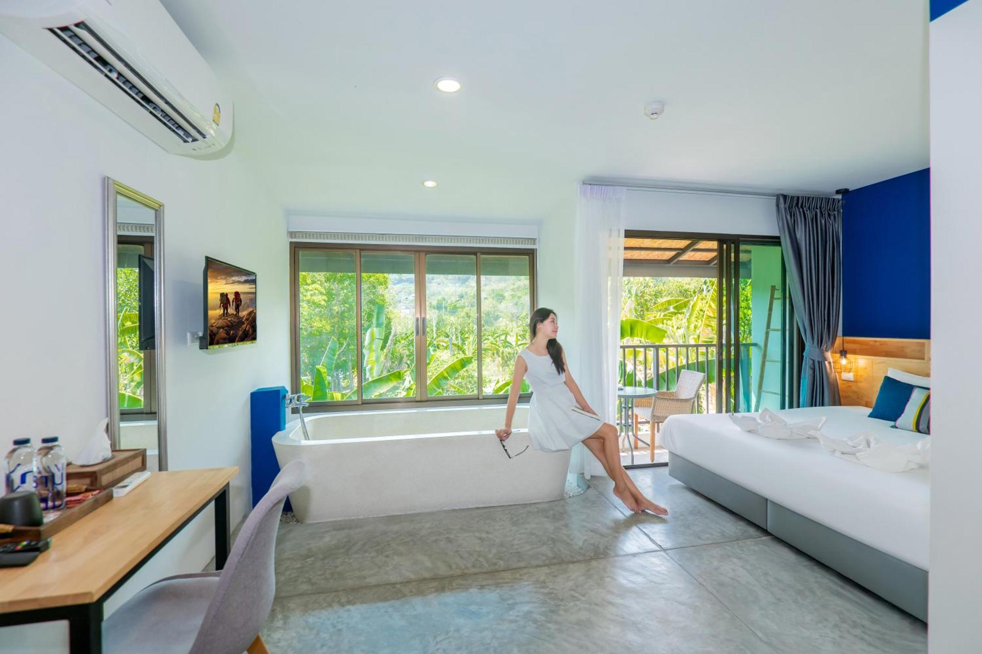 צ'אלונג Kraam Silhouette Hotel And Cafe Phuket מראה חיצוני תמונה