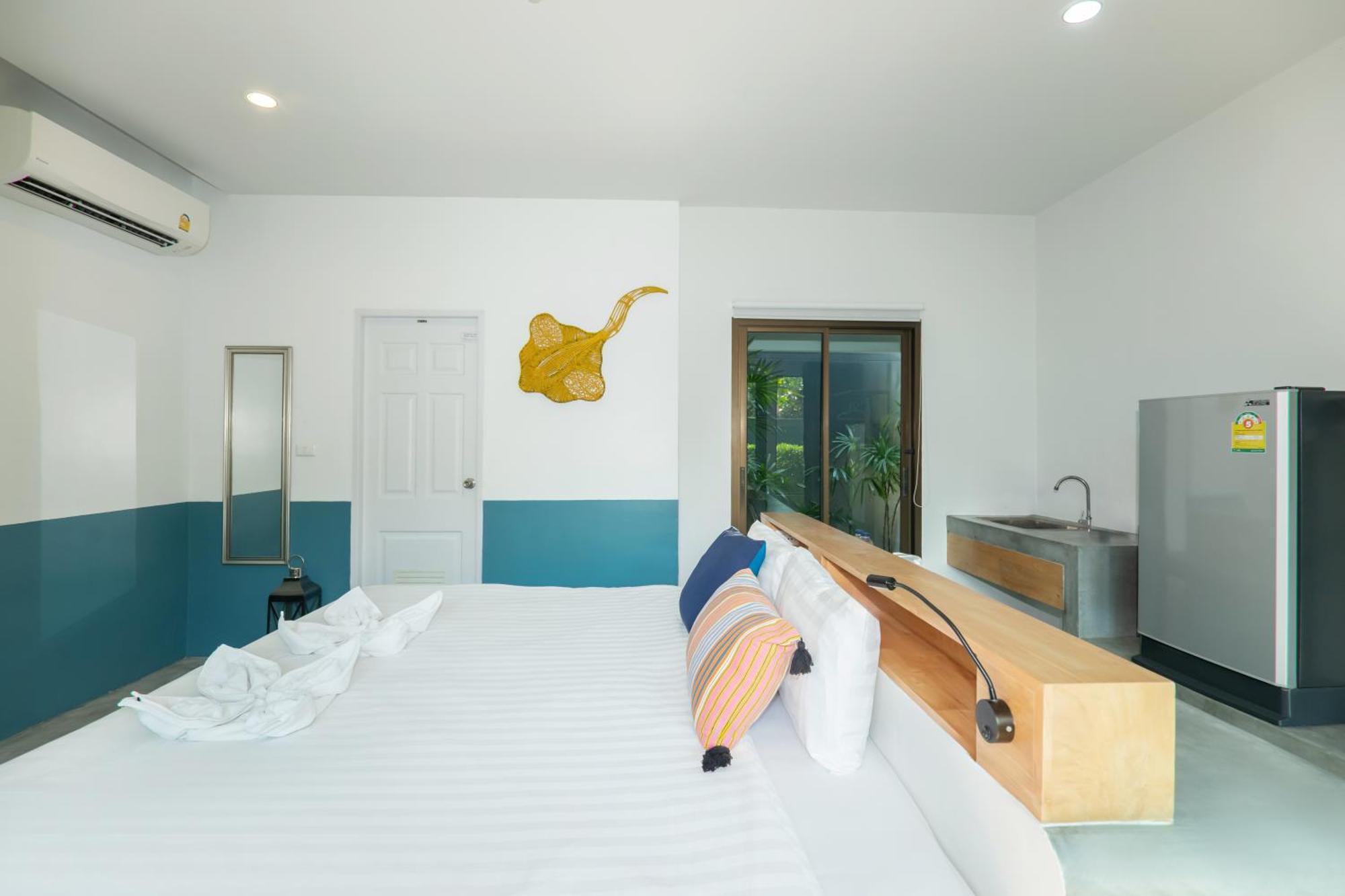 צ'אלונג Kraam Silhouette Hotel And Cafe Phuket מראה חיצוני תמונה