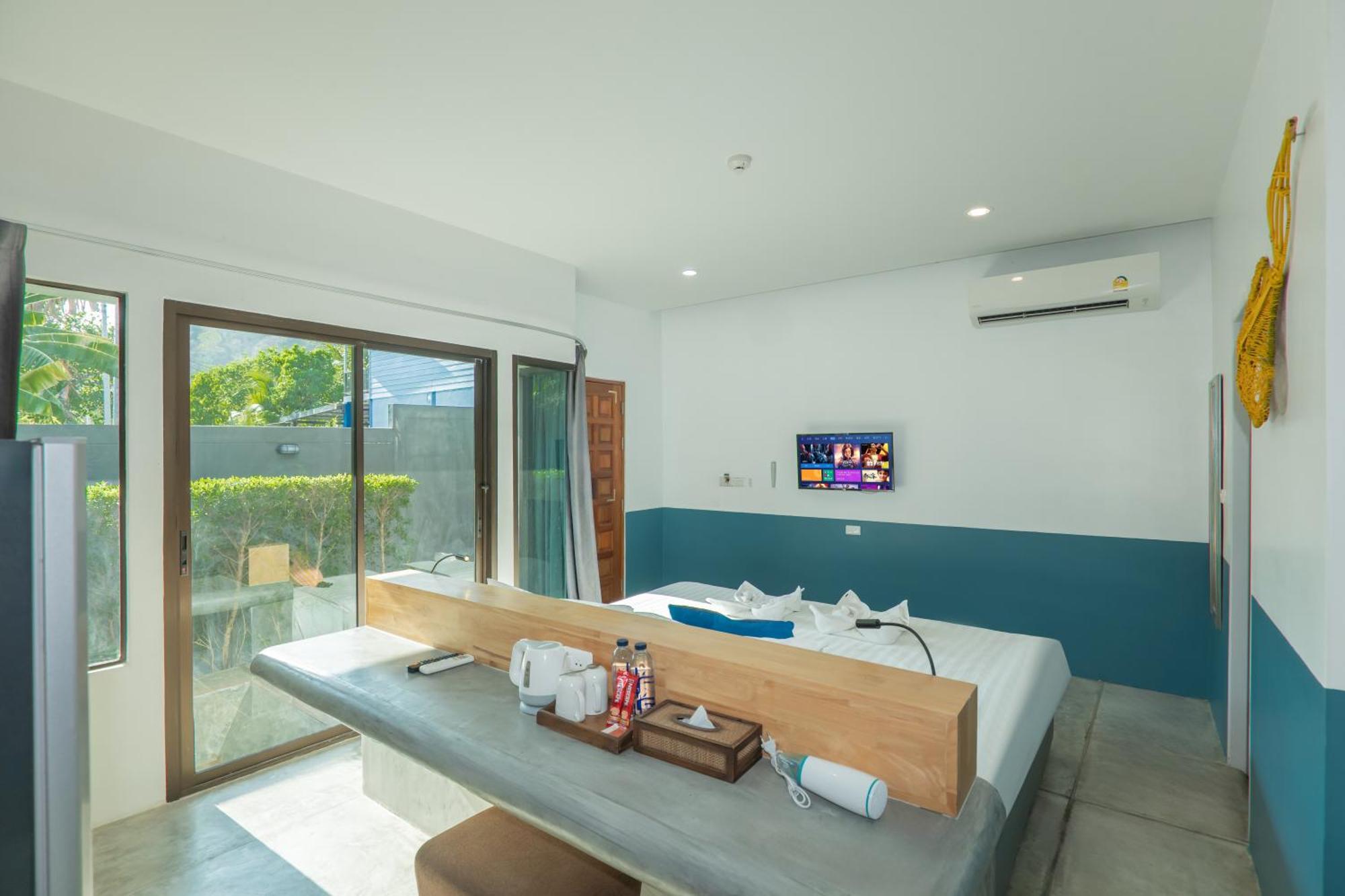 צ'אלונג Kraam Silhouette Hotel And Cafe Phuket מראה חיצוני תמונה